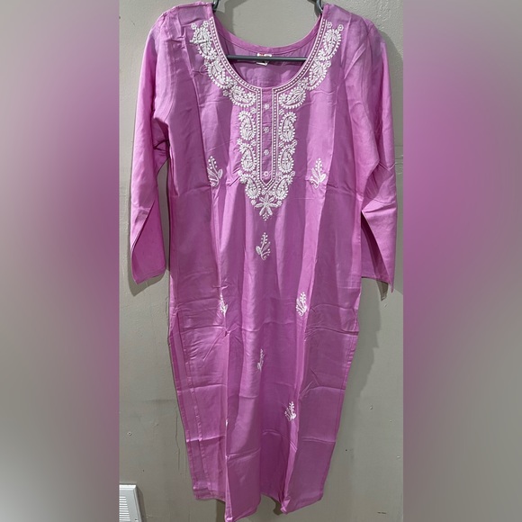 Chikankari kurtis - Picture 5 of 6